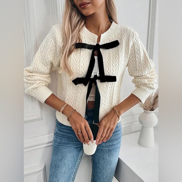 NEW Cable Knit Crew Neck Sweater Cardigan Bow Tie Front Long Sleeve Size Large - Picture 5 of 6